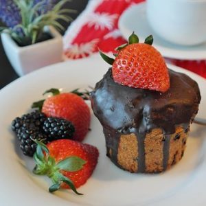 strawberry chocolate cupcake